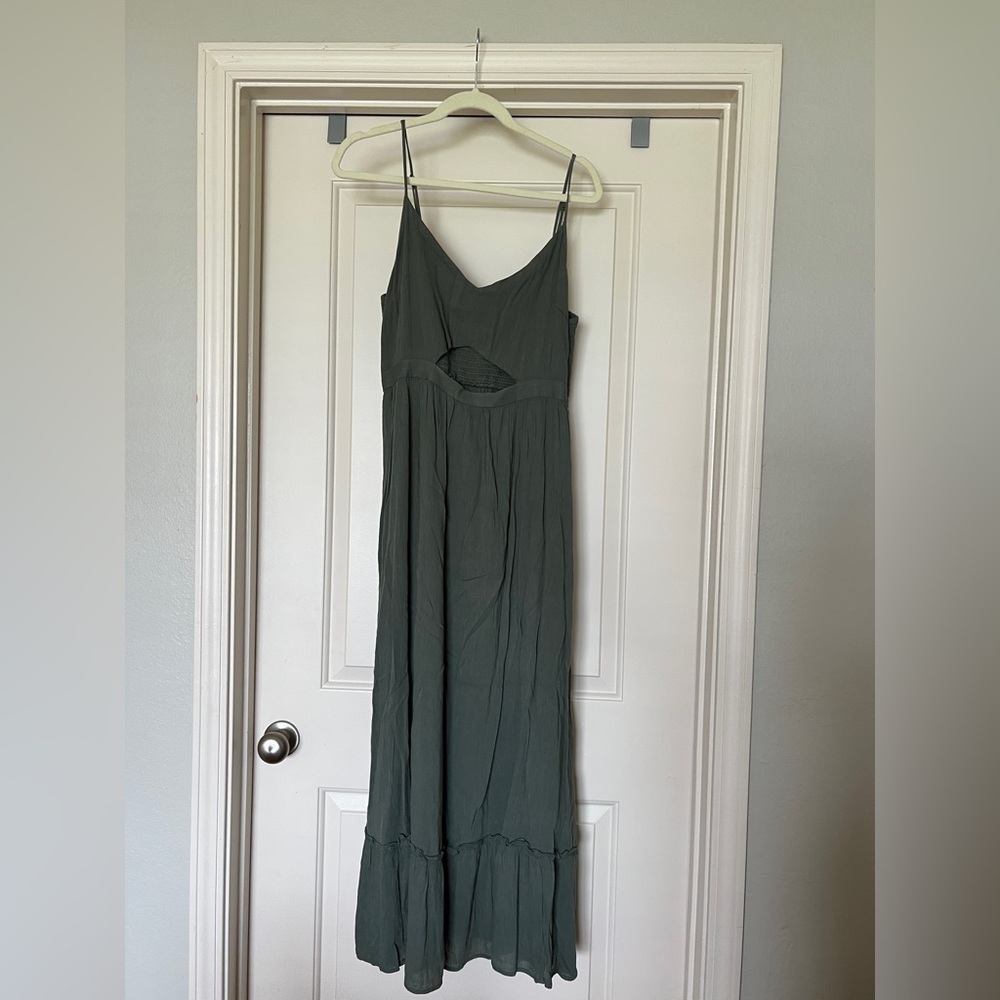 Green maxi dress with cutout
